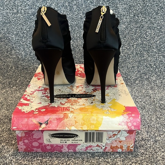 Chinese Laundry Peep Toe Chiffon/Satin Platform Bootie; gently used, 9.5 - Picture 3 of 7